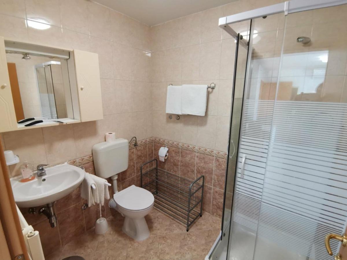 Apartments Toni Poreč Extérieur photo