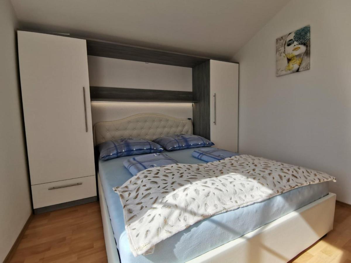 Apartments Toni Poreč Extérieur photo
