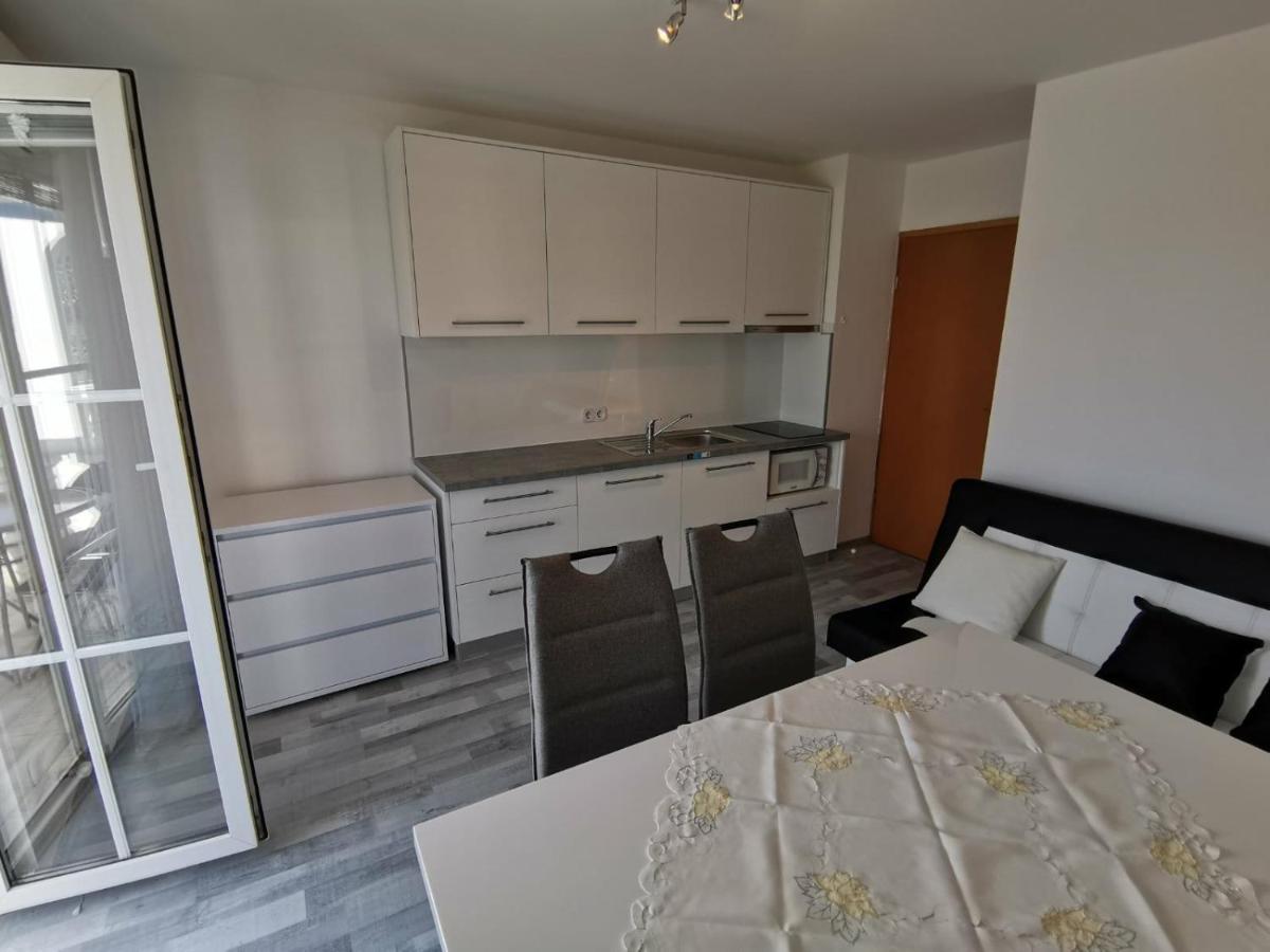 Apartments Toni Poreč Extérieur photo